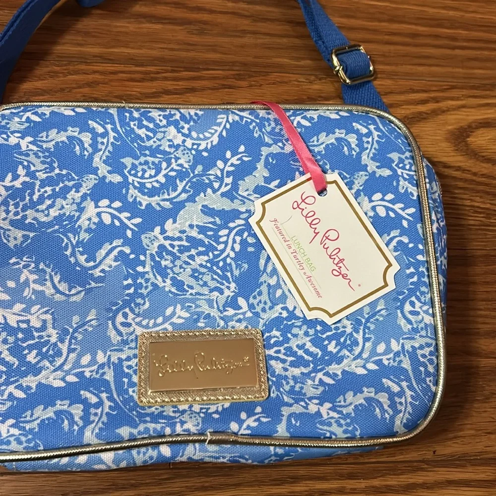 NWT Lilly Pulitzer Turtley Awesome Retired Print Insulated Lunch Bag with Strap - Picture 3 of 12